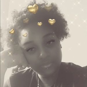 Meet your Posher, Simone